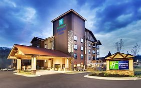 Holiday Inn Express & Suites Helen By Ihg